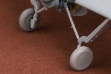 Brewster F2A Buffalo wheels