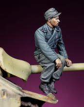 German Waffen SS/Heer Tank/SPG crewman #1 WW II - 8.